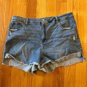 Good American denim shorts